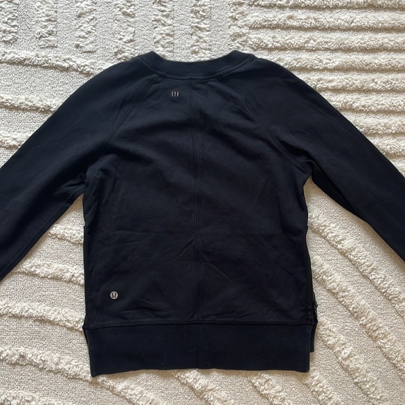 Lululemon black size 4 side zipper crewneck, VGUC - Picture 4 of 5